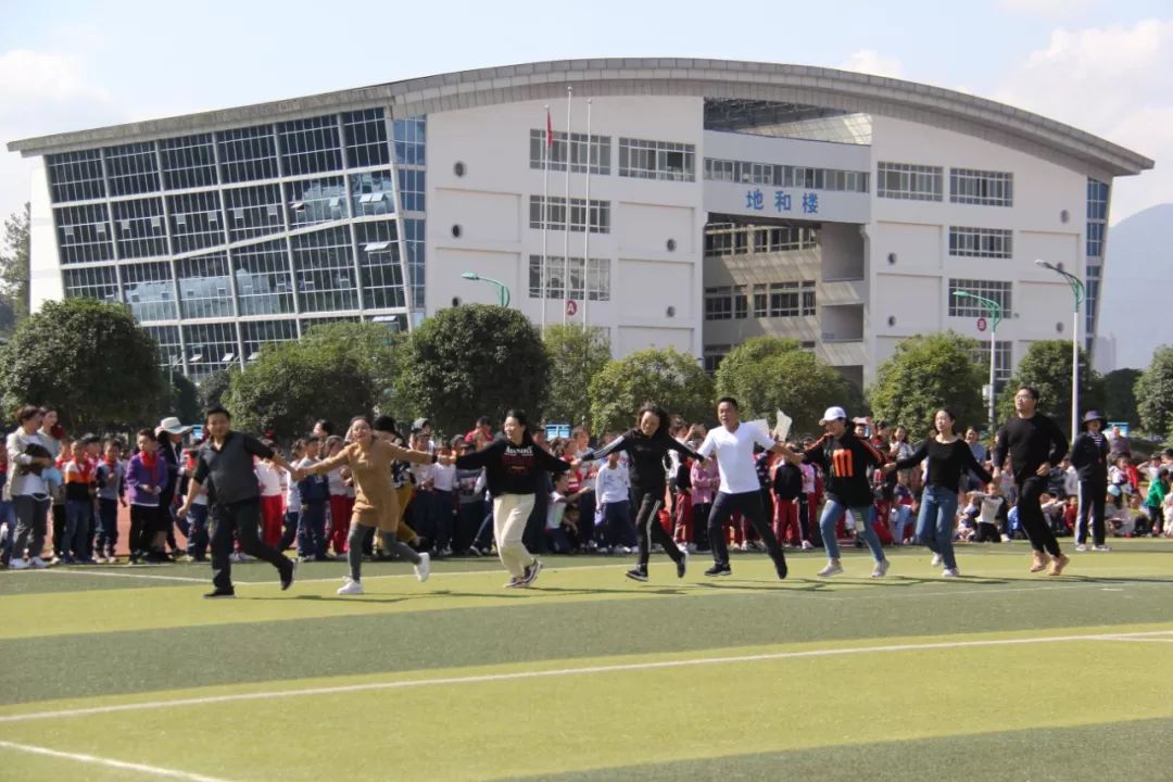 爱尔兰选手斗志昂扬收获冠军